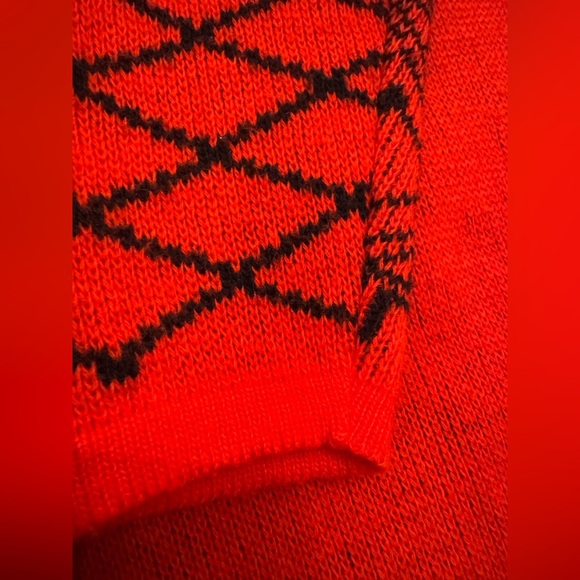 VINTAGE! Red and Black Wool Blend Patterned Skirt Set, sz M - Picture 7 of 13